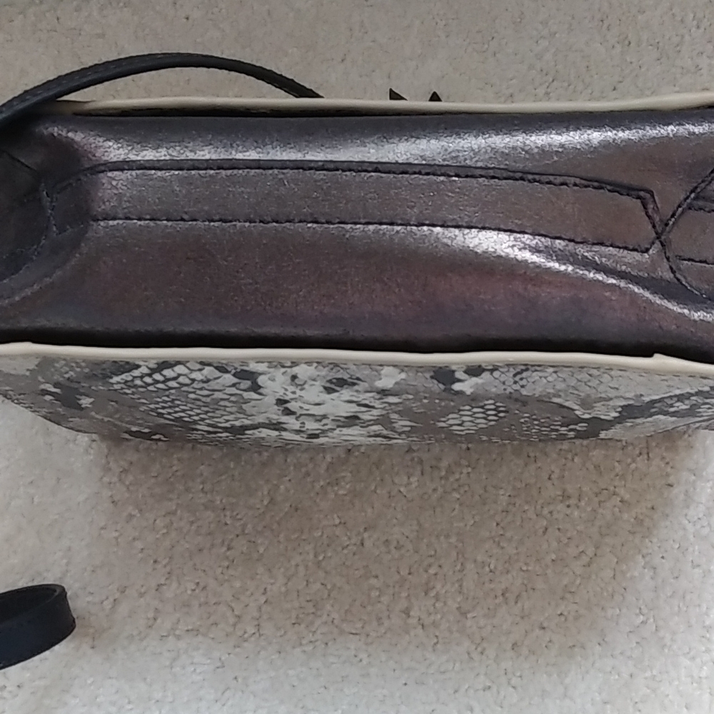 Handbag - Picture 4 of 9